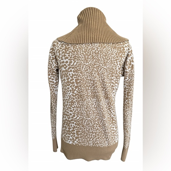 Michael Kors XS Tan Beige Leopard Print Sweater Cowl Neck Ribbed Trim Pullover - Picture 6 of 8